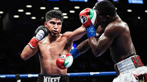 Broner vs Garcia Full Fight: July 29, 2017 .